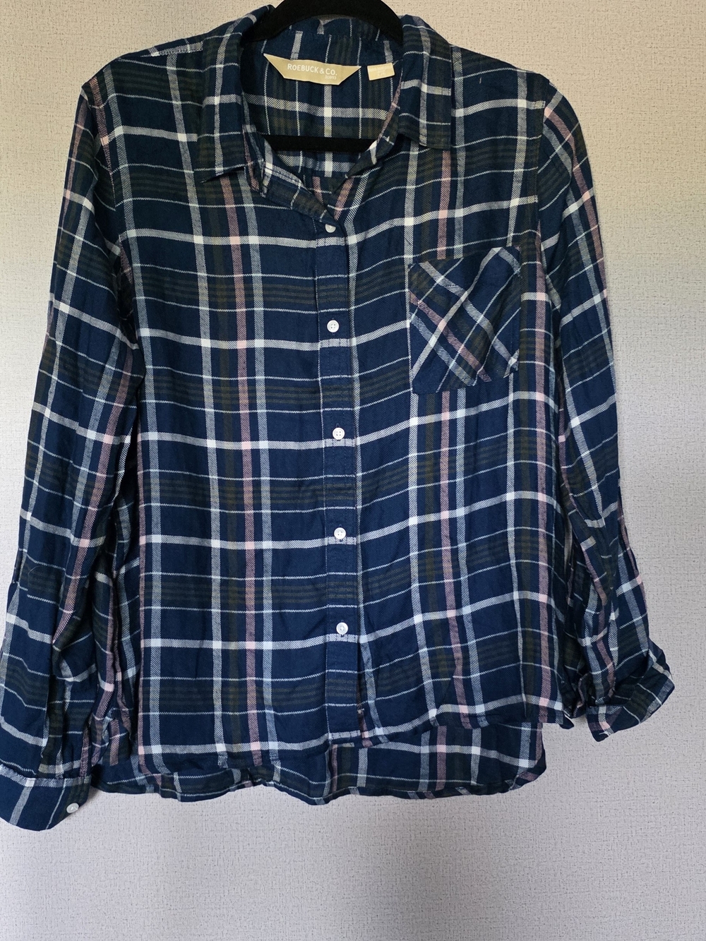 ROEBUCK & CO.  Navy Plaid Button-Up Shirt